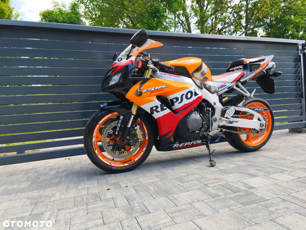 Honda CBR - 23