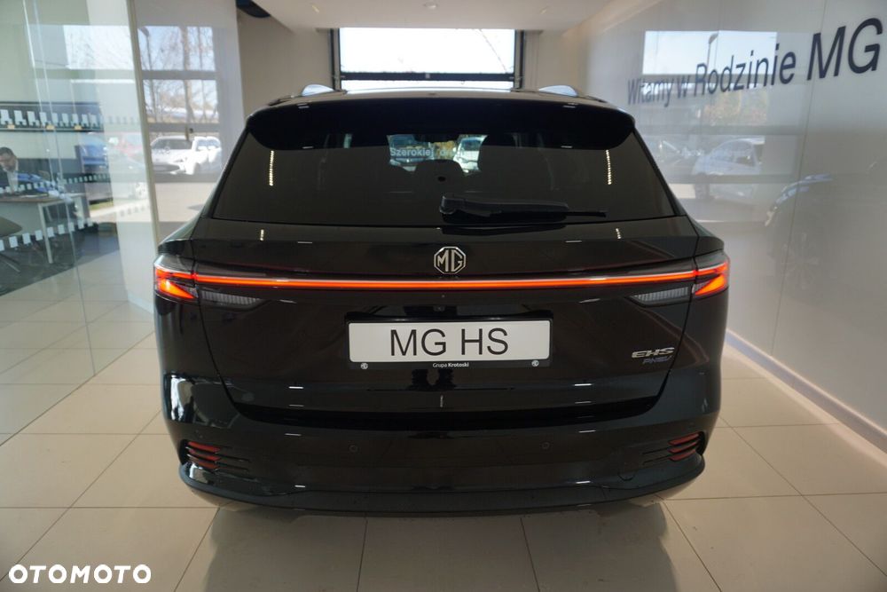 MG HS - 19