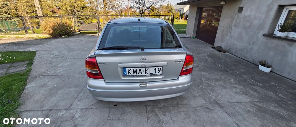Opel Astra 1.8 Elegance - 3