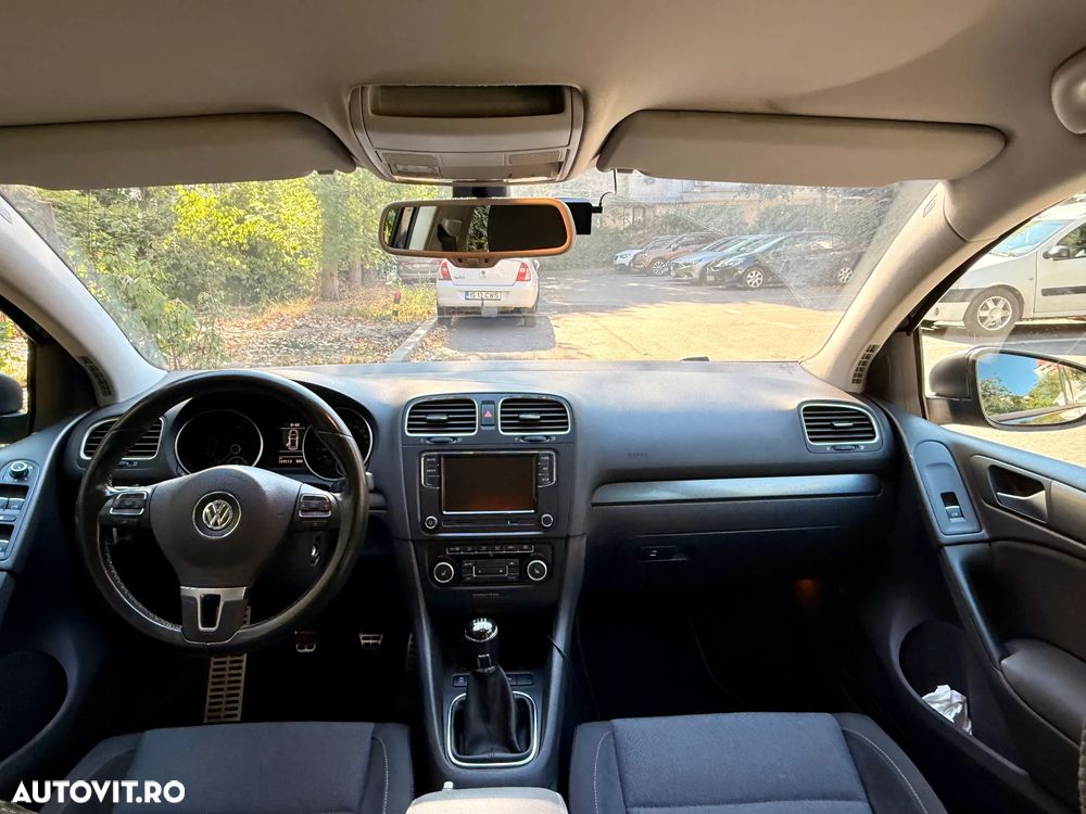 Volkswagen Golf - 11