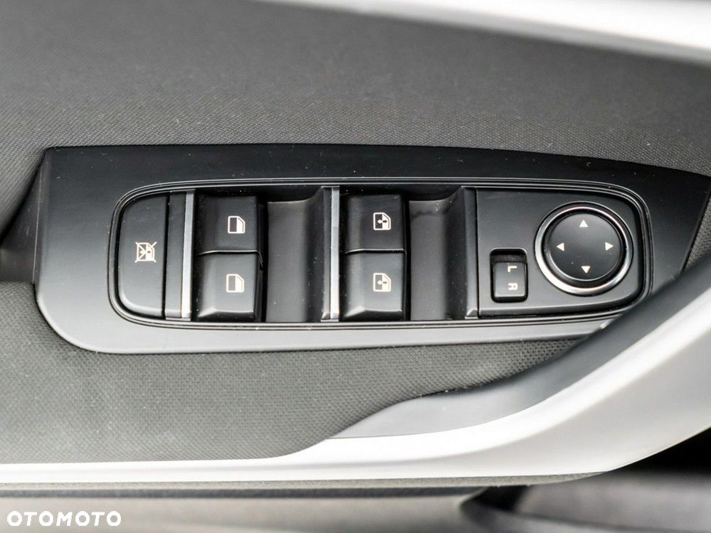 Kia XCeed 1.5 T-GDI M - 16