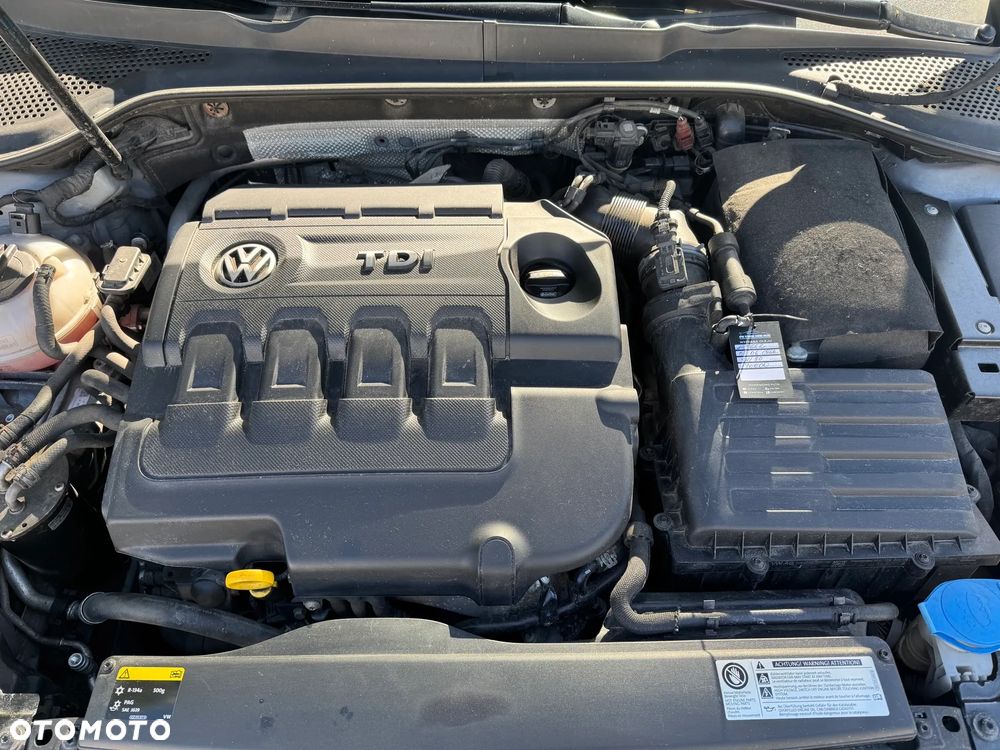 Volkswagen Golf 1.6 TDI BlueMotion Trendline - 8