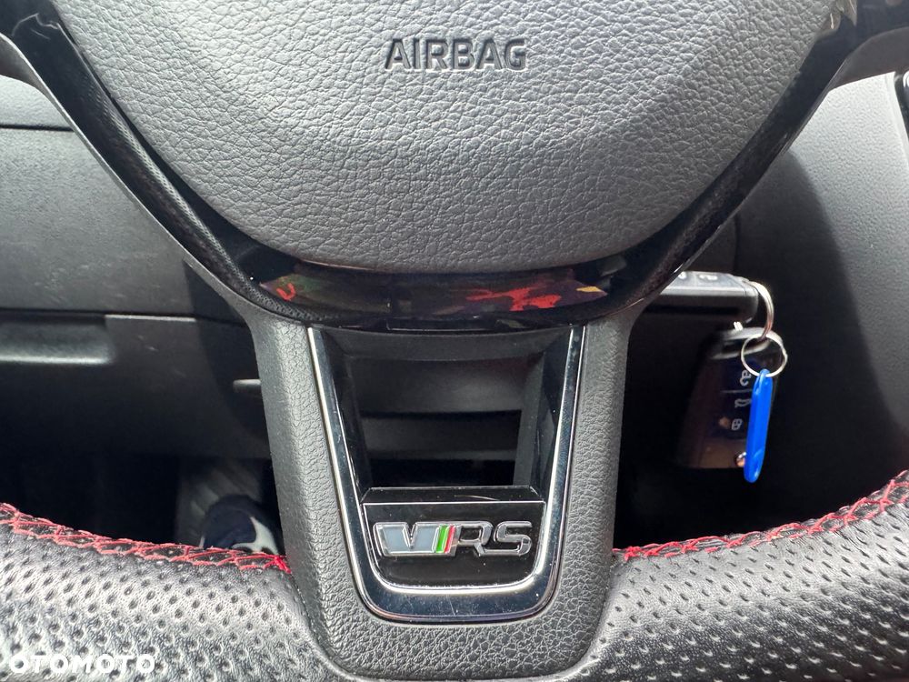 Skoda Octavia 2.0 TDI DSG RS - 33