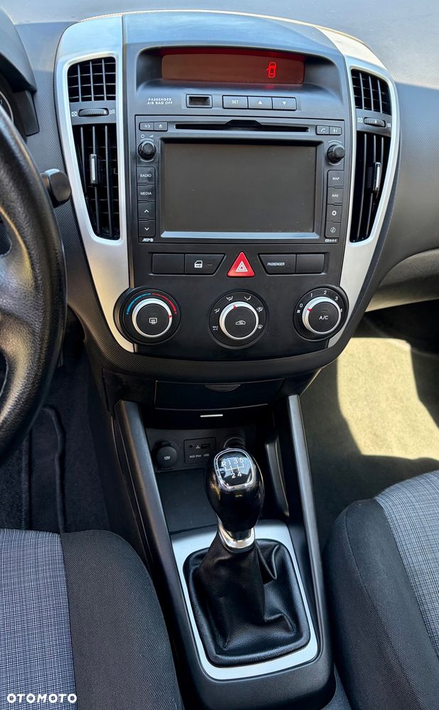 Kia Ceed 1.4 Comfort + - 14