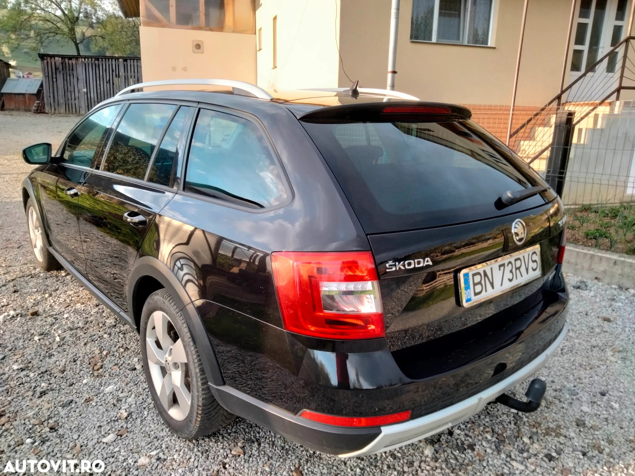 Skoda Octavia 2.0 TDI AMBITION DSG - 3