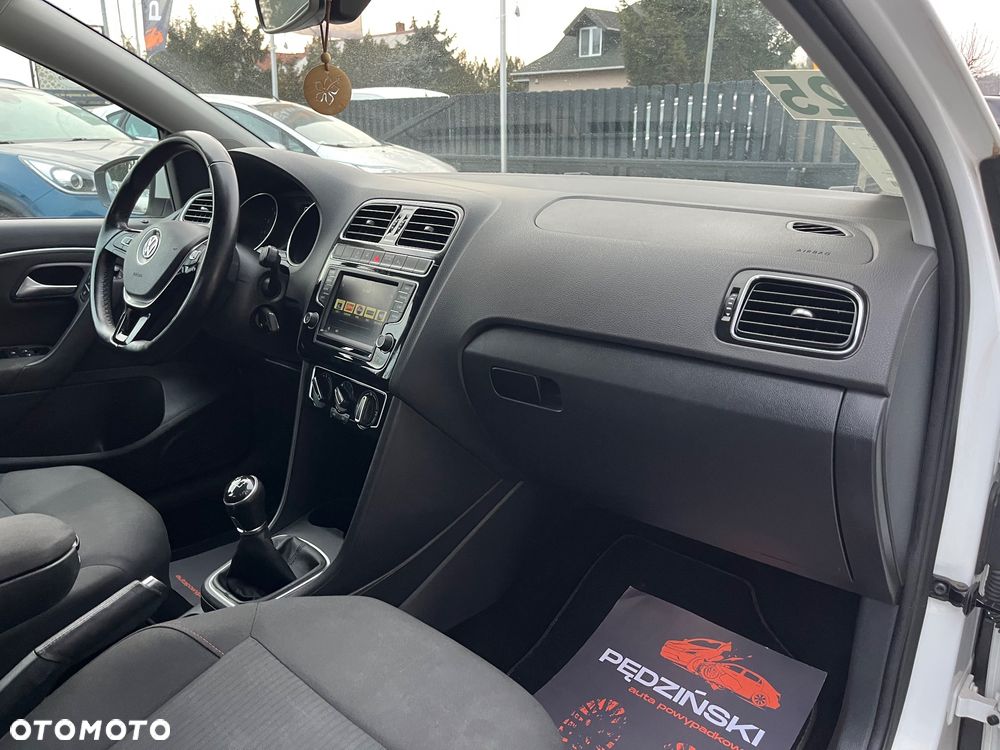 Volkswagen Polo 1.2 TSI MATCH - 9