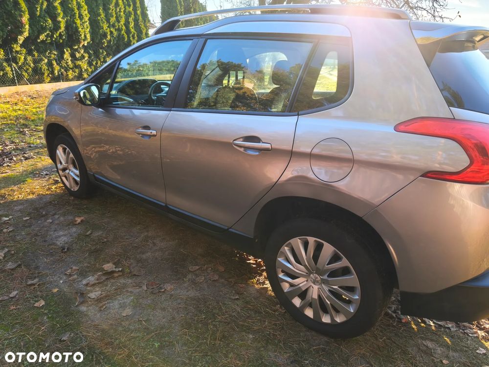 Peugeot 2008 1.6 BlueHDi Style S&S - 6