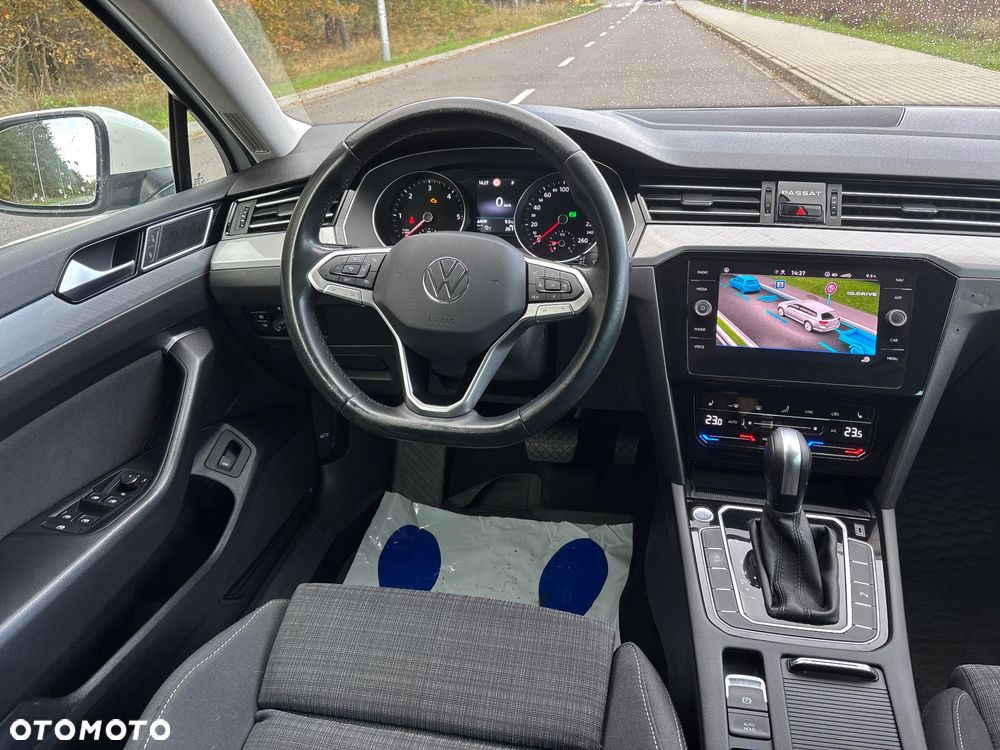 Volkswagen Passat Variant 2.0 TDI SCR DSG Business - 16