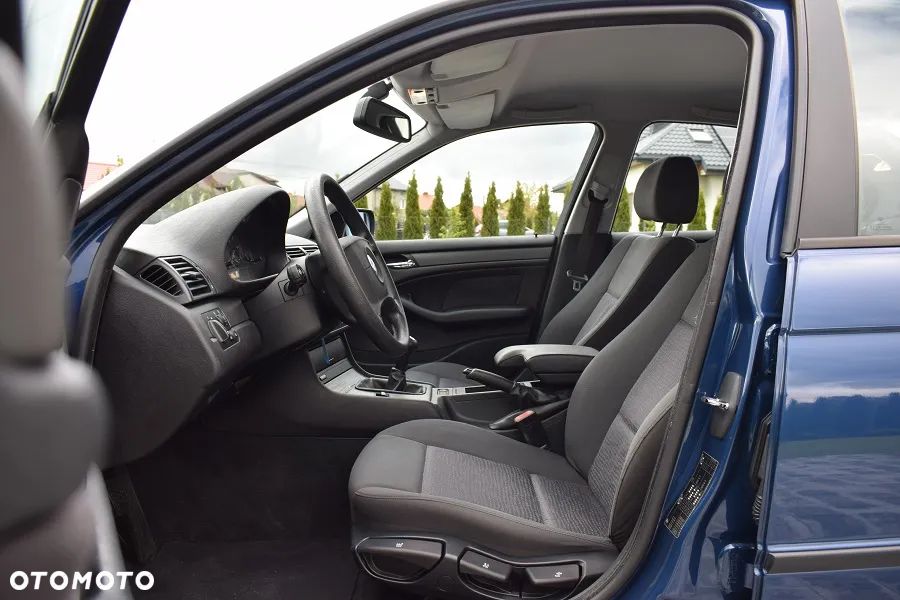 BMW Seria 3 318i - 6