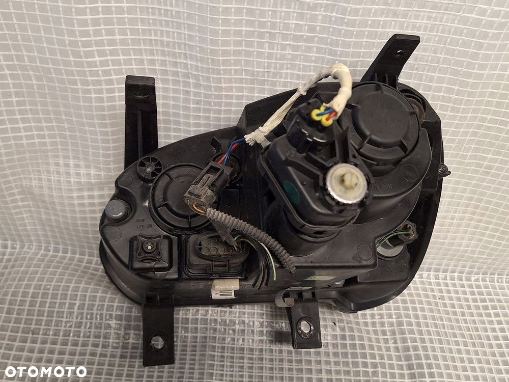 lampa przod prawa Great Wall Wingle 3 demontaz  europa  stan b. dobry - 4