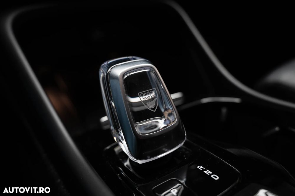 Volvo XC 40 T4 Recharge DKG Inscription - 18