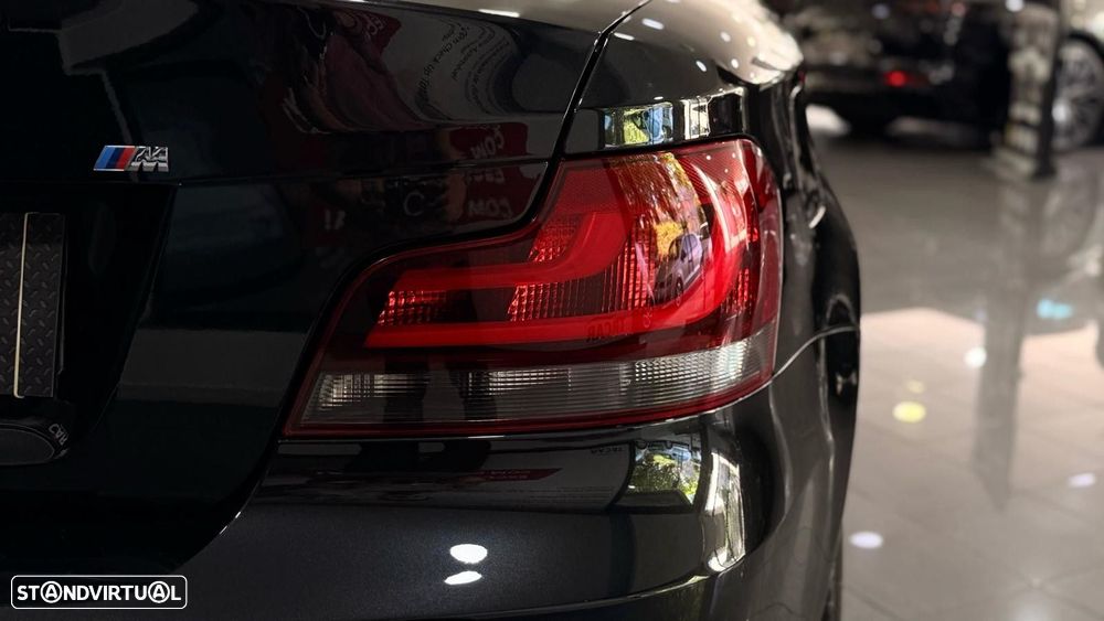 BMW 118 i Limited Edition Lifestyle c/ M Sport Pack - 26
