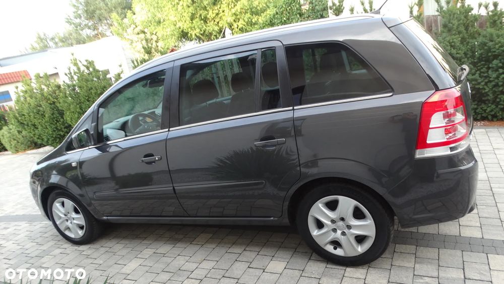 Opel Zafira 1.8 Cosmo - 8