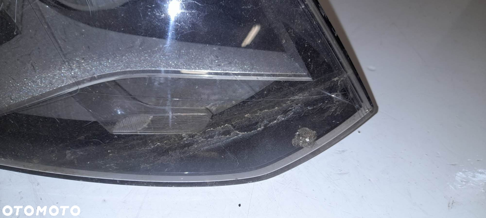 Lampa prawa VW Polo 6R1 941 008 E europa - 2