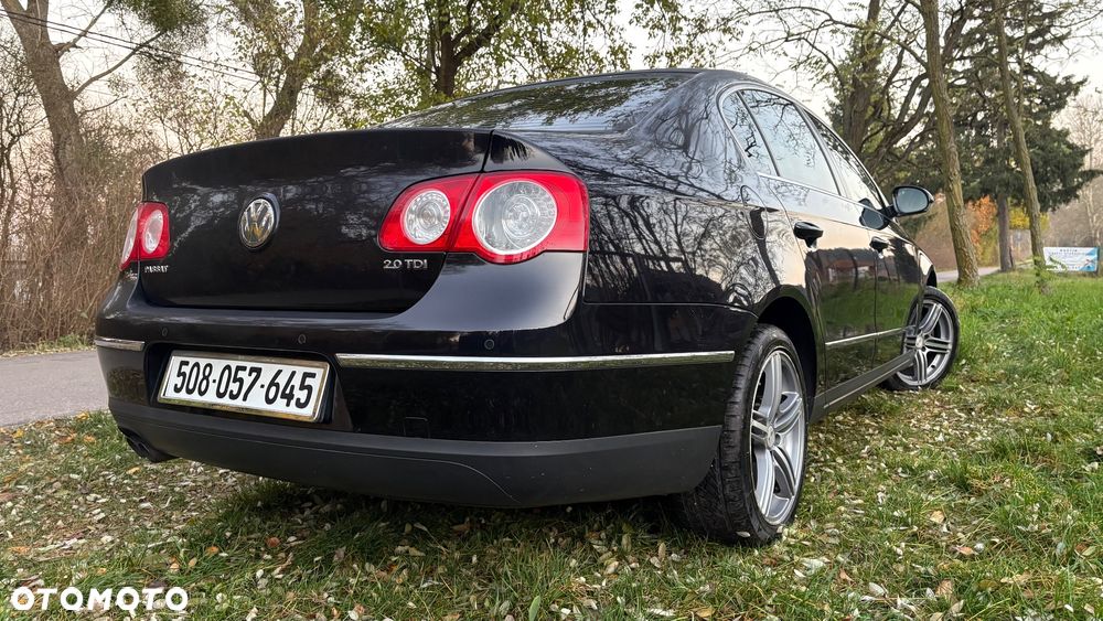 Volkswagen Passat 2.0 TDI Comfortline DSG - 13