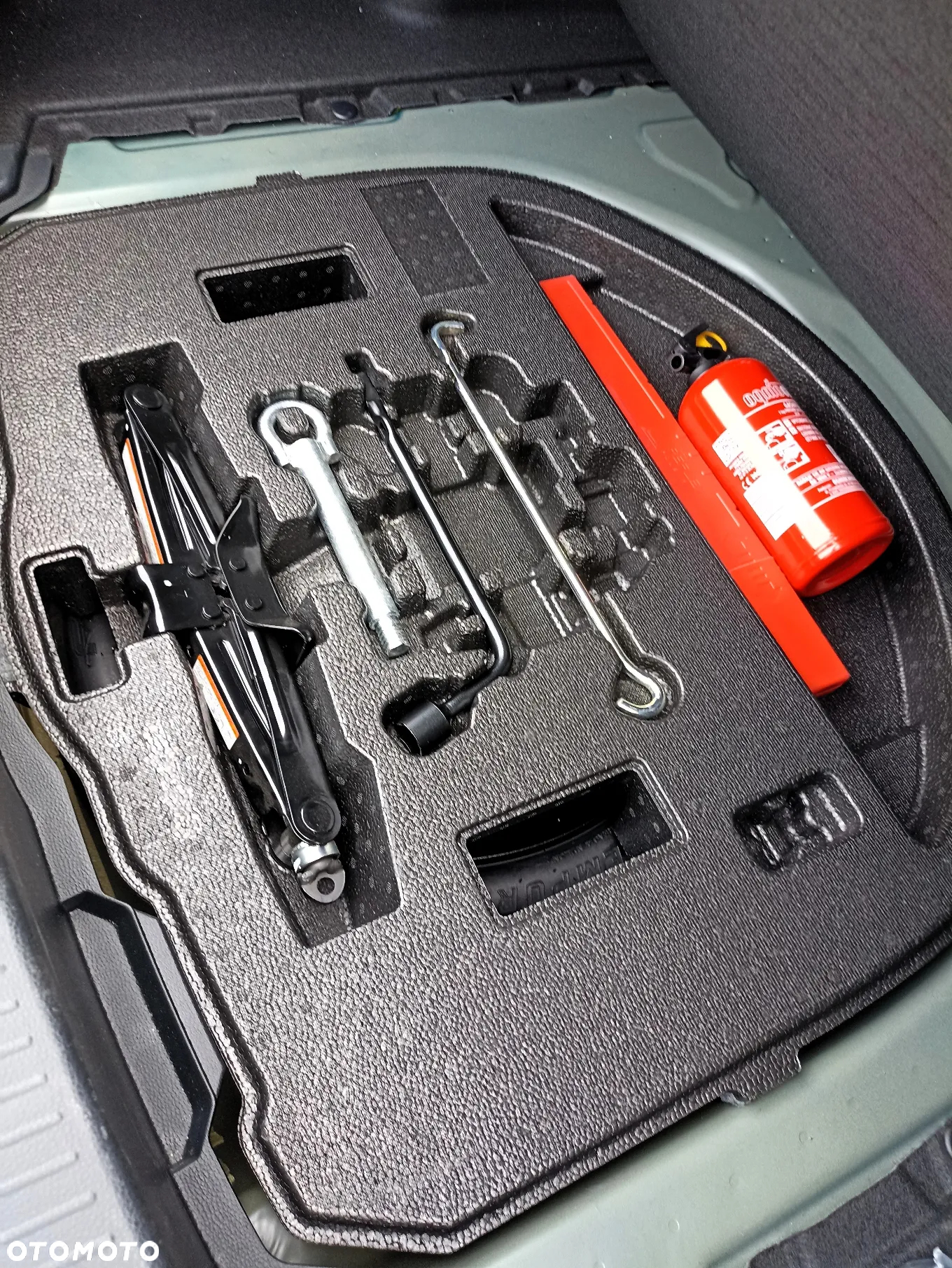 Toyota Corolla 1.8 Hybrid Style - 12
