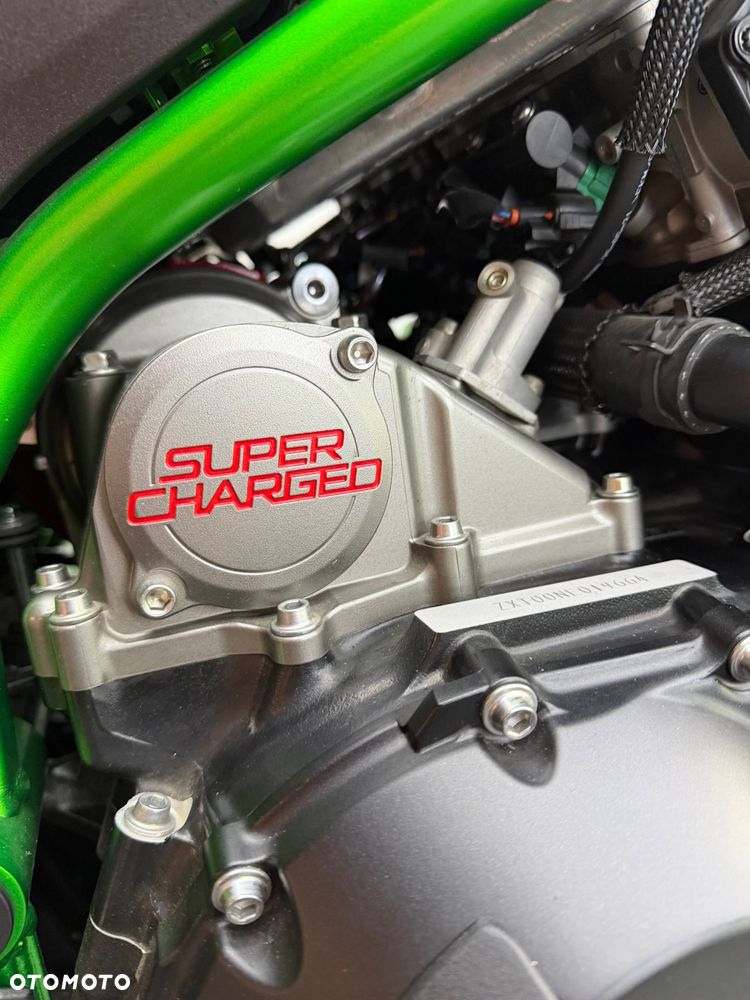 Kawasaki H2 - 10