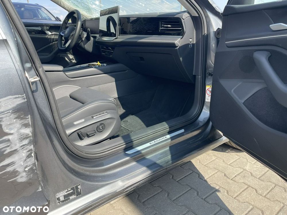 Volkswagen Passat Variant 2.0 TSI Elegance DSG - 4