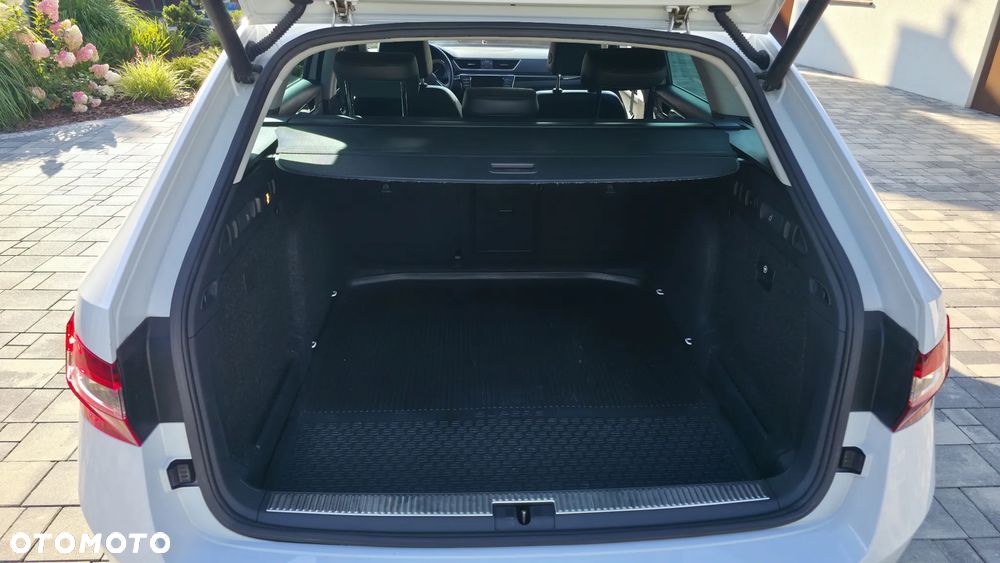 Skoda Superb 2.0 TDI L&K DSG - 14