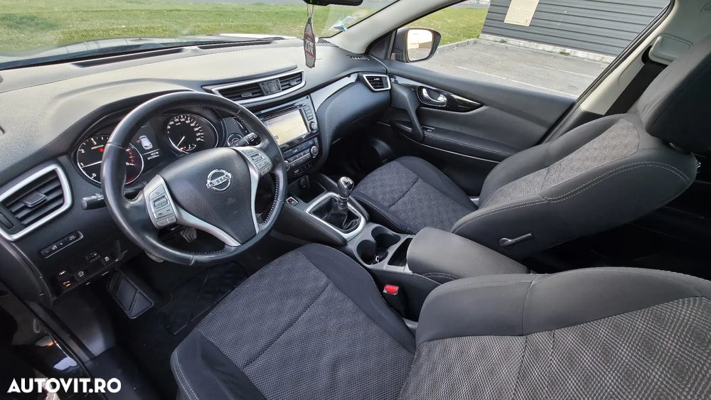 Nissan Qashqai 1.6 DCI N-Vision - 31