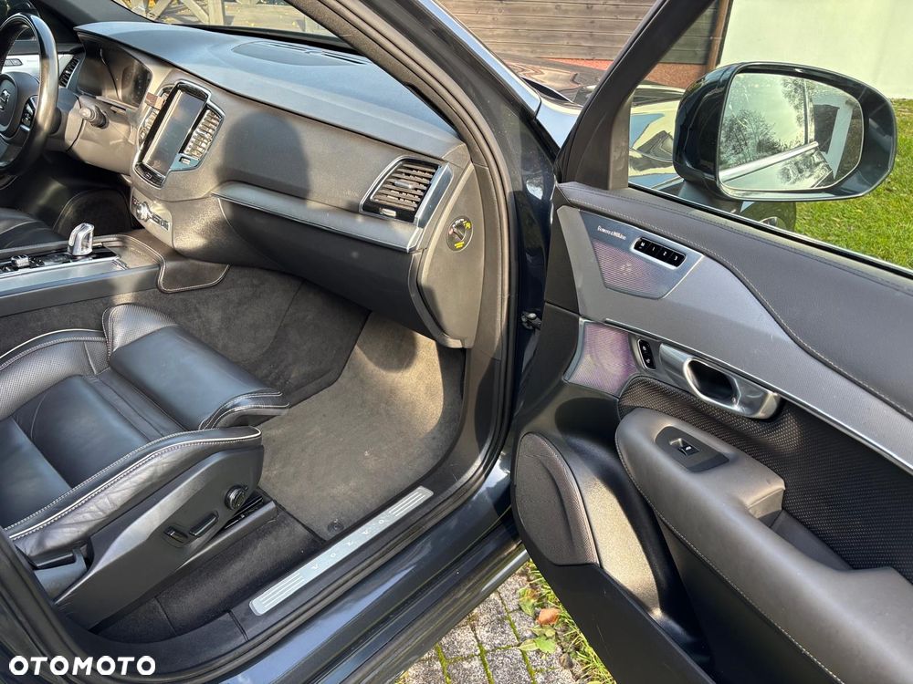 Volvo XC 90 T8 AWD Plug-In Hybrid Momentum 7os - 19