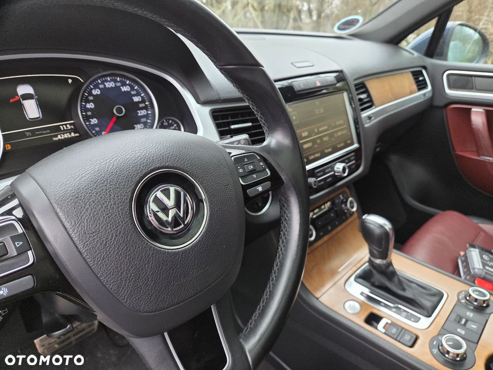 Volkswagen Touareg 4.2 V8 TDI DPF Automatik Exclusive - 9
