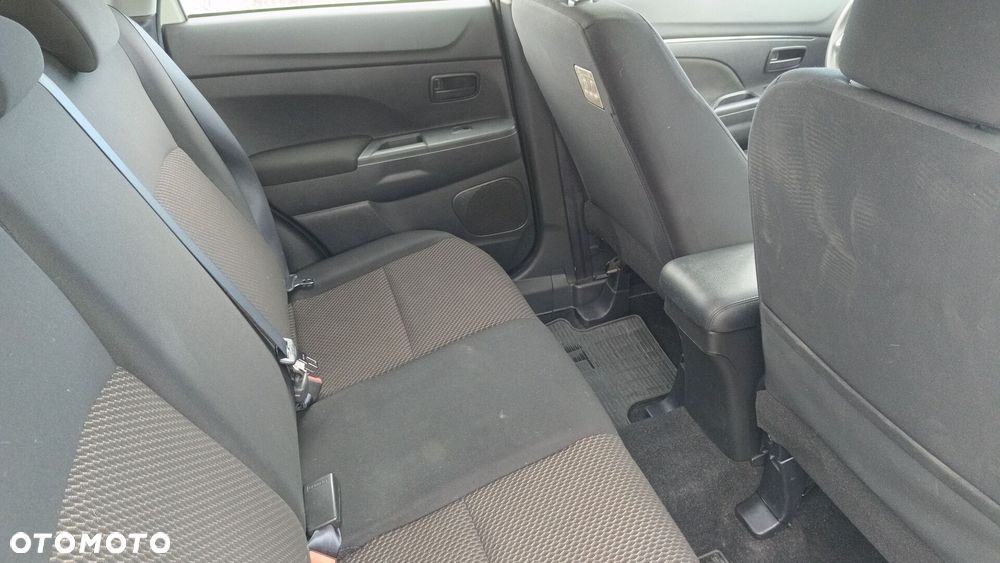 Mitsubishi ASX 1.6 Invite - 11
