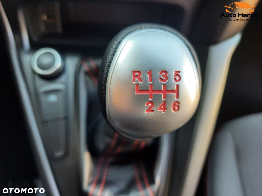 Ford Focus 1.5 EcoBoost STart-Stopp-System ST-LINE - 37