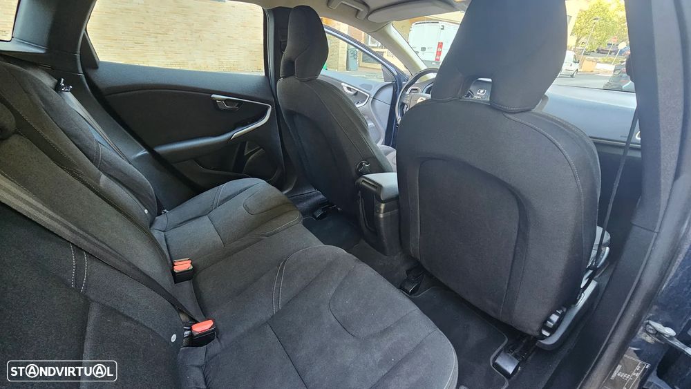 Volvo V40 - 26