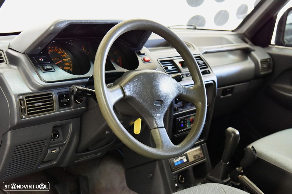 Mitsubishi Pajero - 11