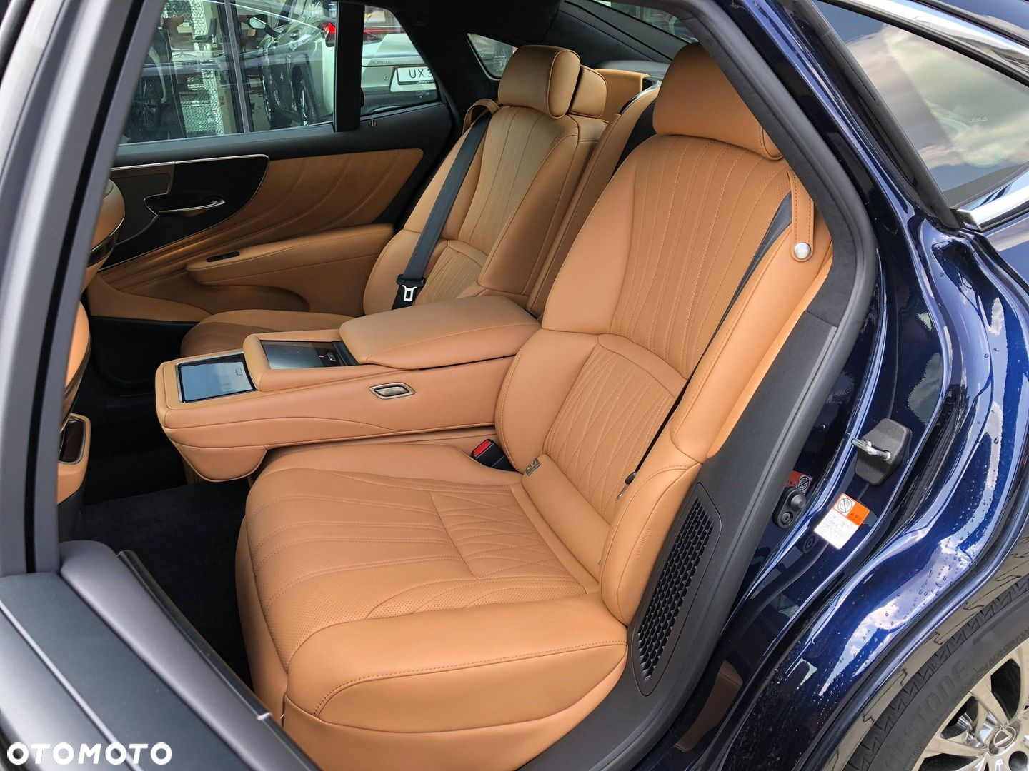 Lexus LS - 7