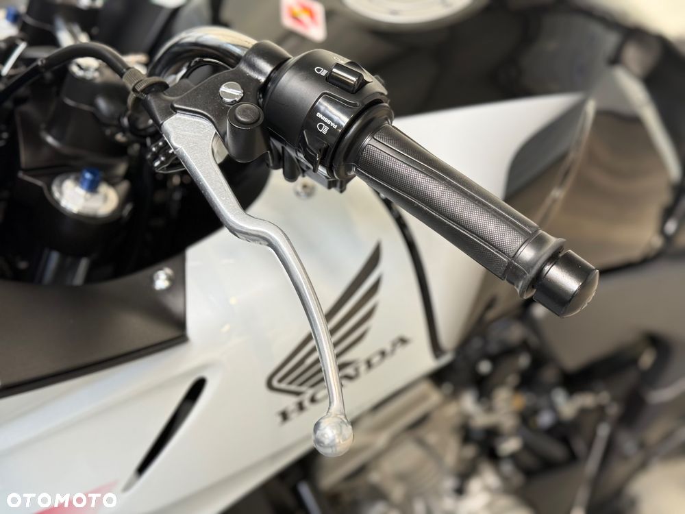 Honda CBF - 29