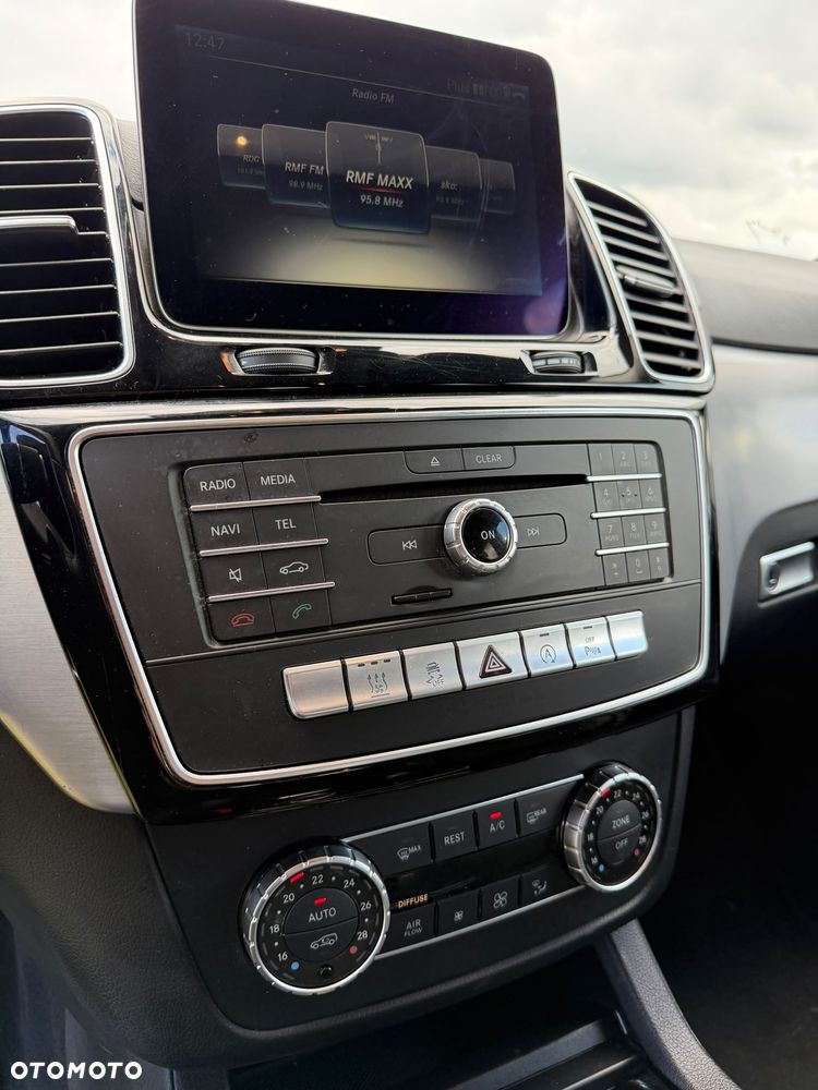 Mercedes-Benz GLE - 15