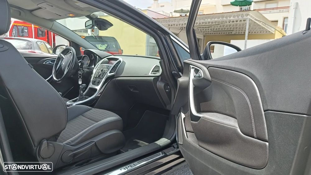 Opel Astra GTC 1.7 CDTi S/S - 13