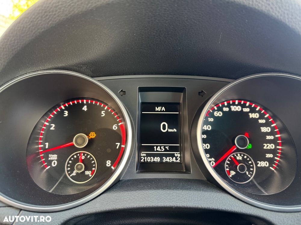 Volkswagen Golf 2.0 GTI DSG - 24
