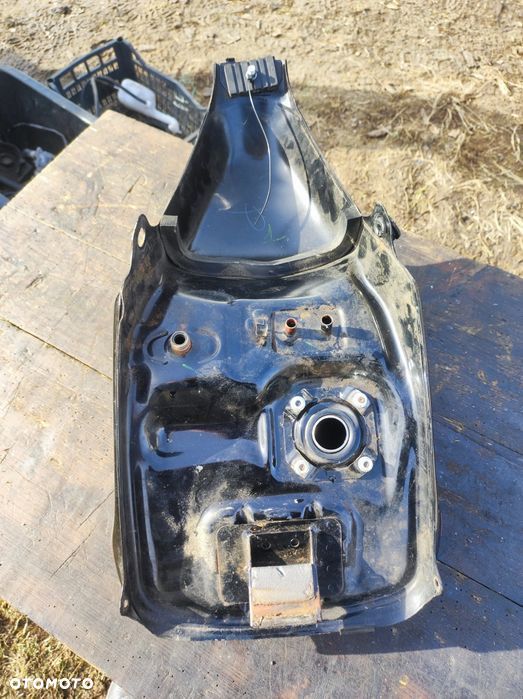 zbiornik paliwa (bak) do Honda CBR 125 R JC34  2004–2006, na gaźniku - 7