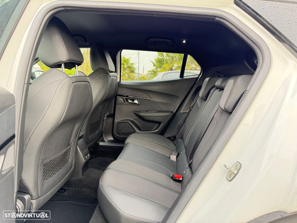 Peugeot 2008 1.2 PureTech GT Line - 36