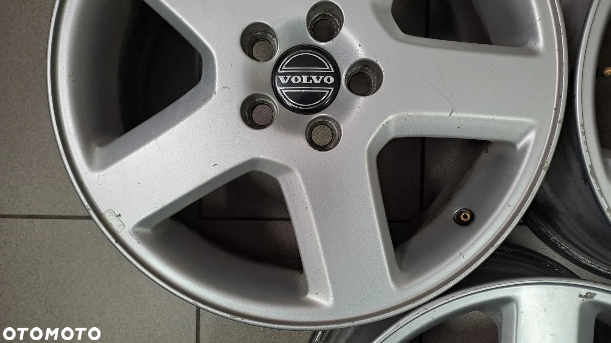 Felgi Aluminiowe 17 Volvo S40 V50 5x108 ET 52.5 - 12