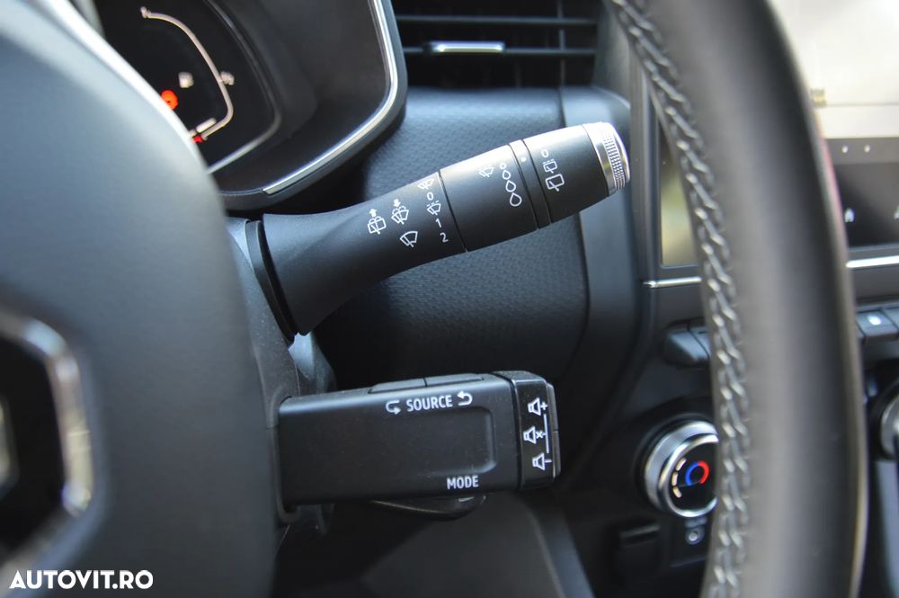 Renault Clio E-TECH Hybrid 140 BUSINESS EDITION - 33