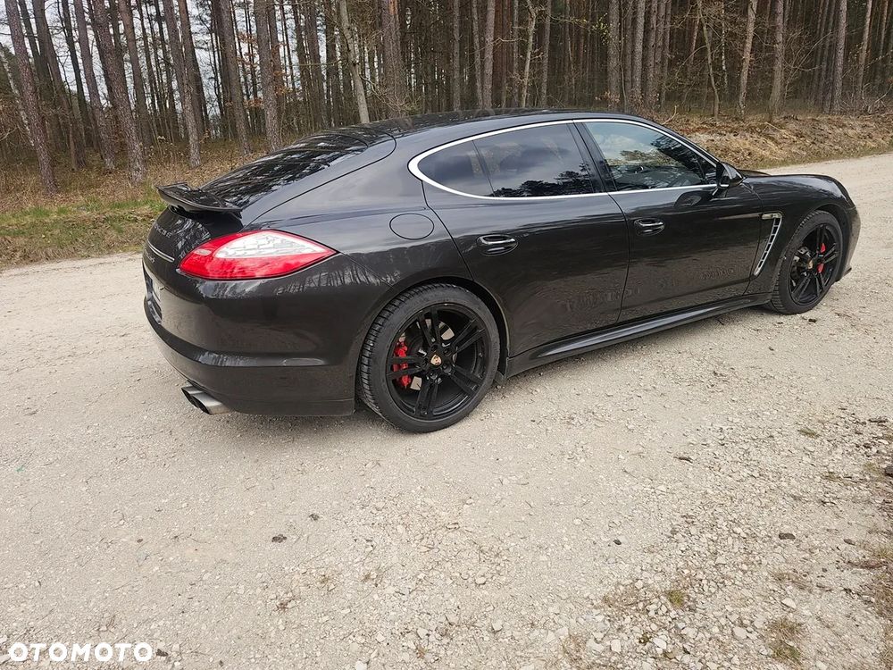 Porsche Panamera Turbo S - 12