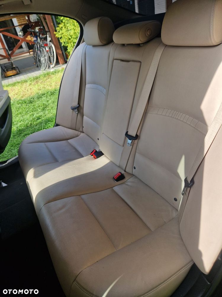 BMW Seria 5 518d - 9