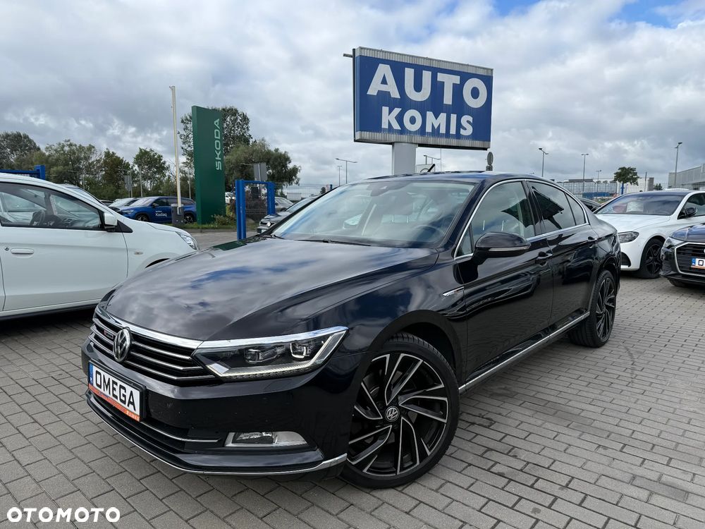 Volkswagen Passat - 1