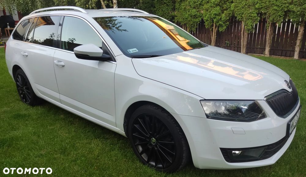 Skoda Octavia Combi 1.6 TDI (Green tec) DSG Style - 11