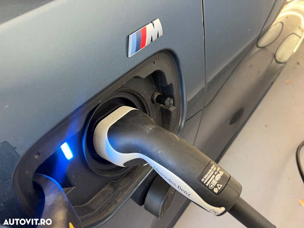 BMW Seria 3 330e xDrive AT PHEV - 33