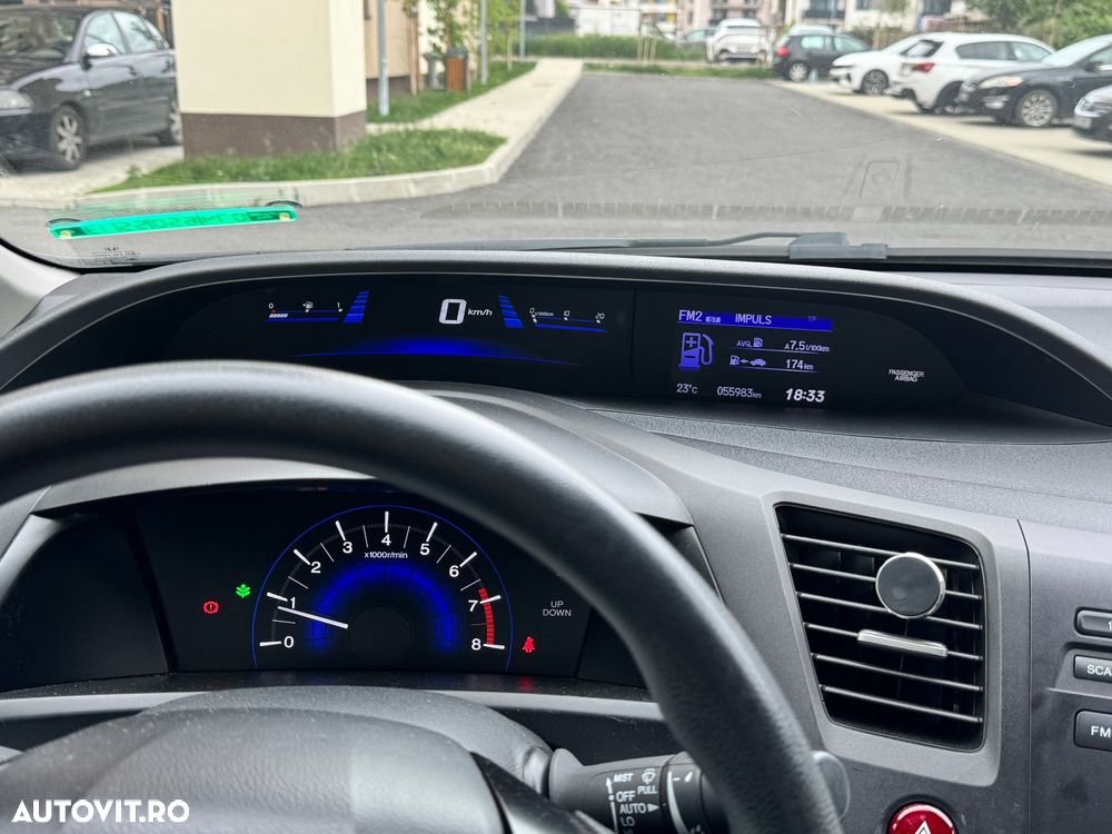 Honda Civic 1.8 i-VTEC MT Elegance Winter Pack - 1