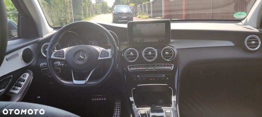 Mercedes-Benz GLC 250 d 4Matic 9G-TRONIC AMG Line - 10