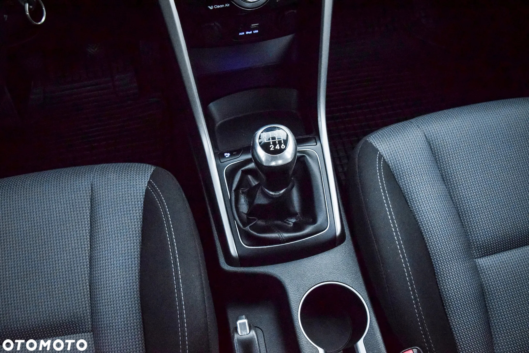 Hyundai i30 1.6 Premium - 32