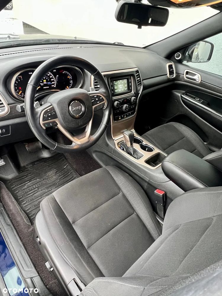 Jeep Grand Cherokee - 17