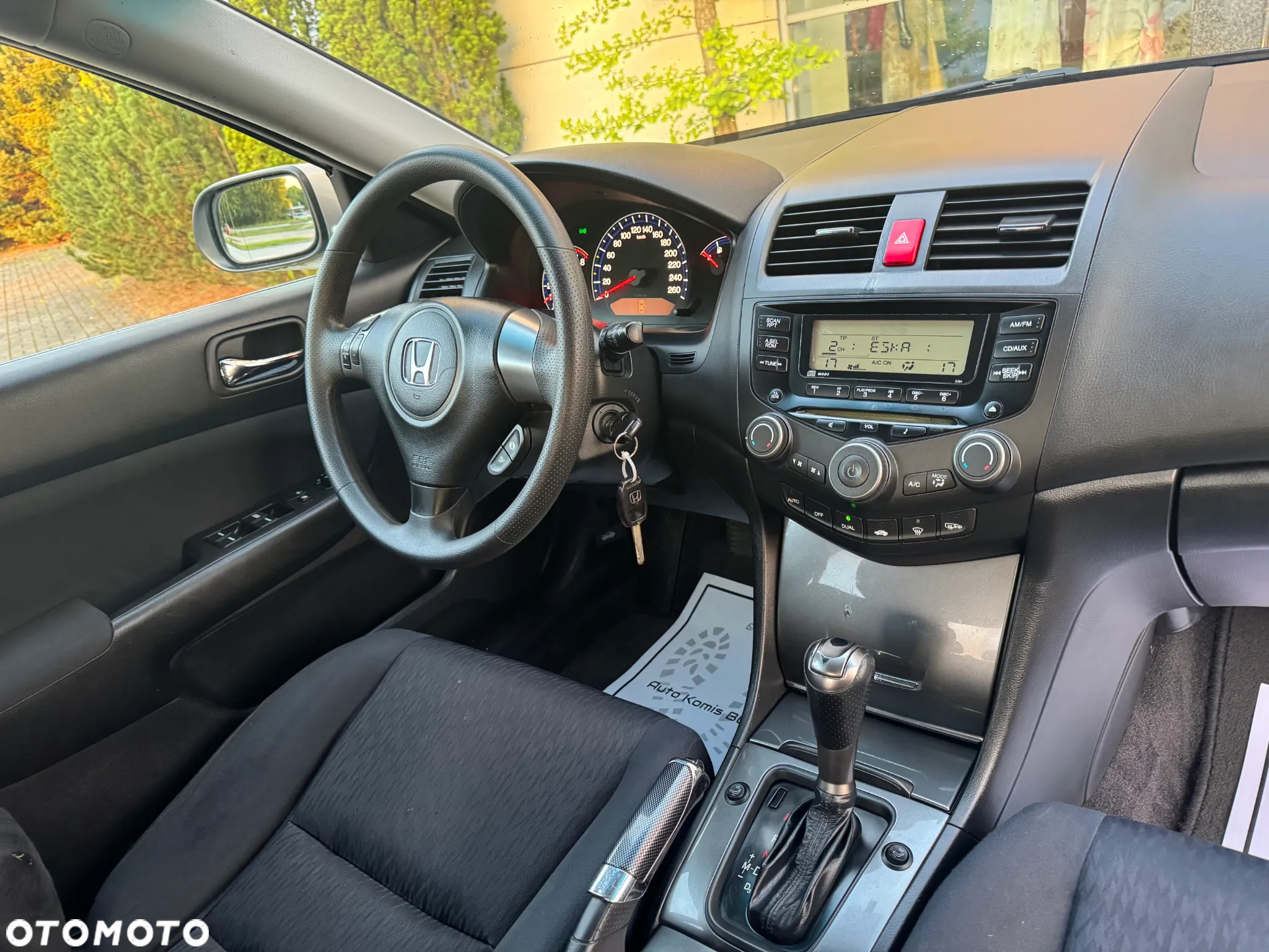 Honda Accord 2.0 Executive - 8