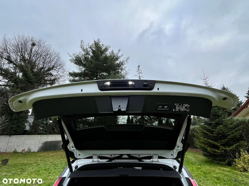 Volvo XC 40 T5 Plug-In Hybrid R-Design - 9